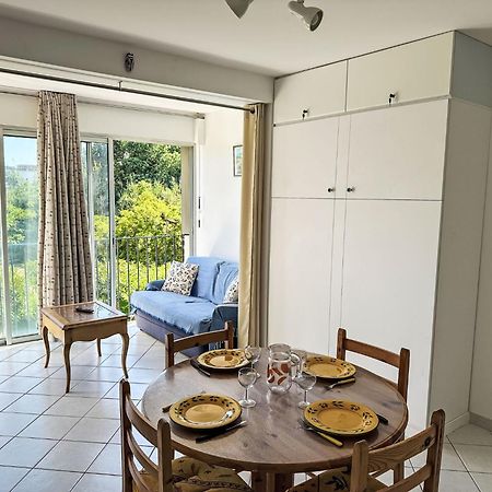Apartment Les Roses Lauriers By Interhome Le Lavandou Esterno foto