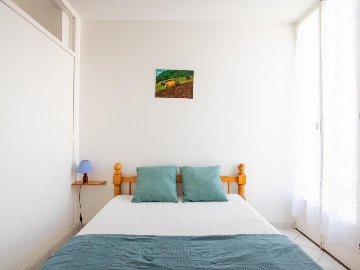 Apartment Les Roses Lauriers By Interhome Le Lavandou Esterno foto