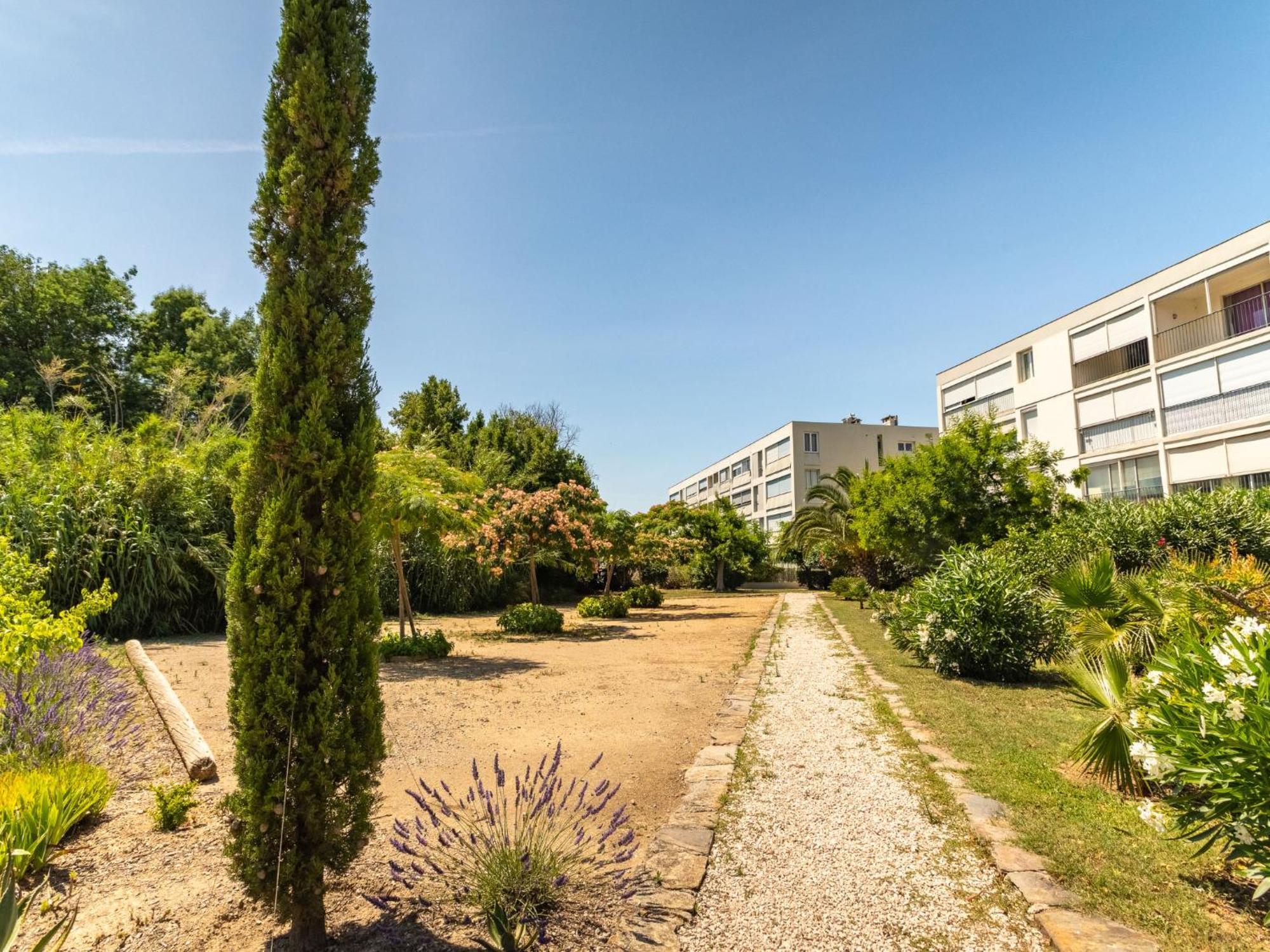 Apartment Les Roses Lauriers By Interhome Le Lavandou Esterno foto
