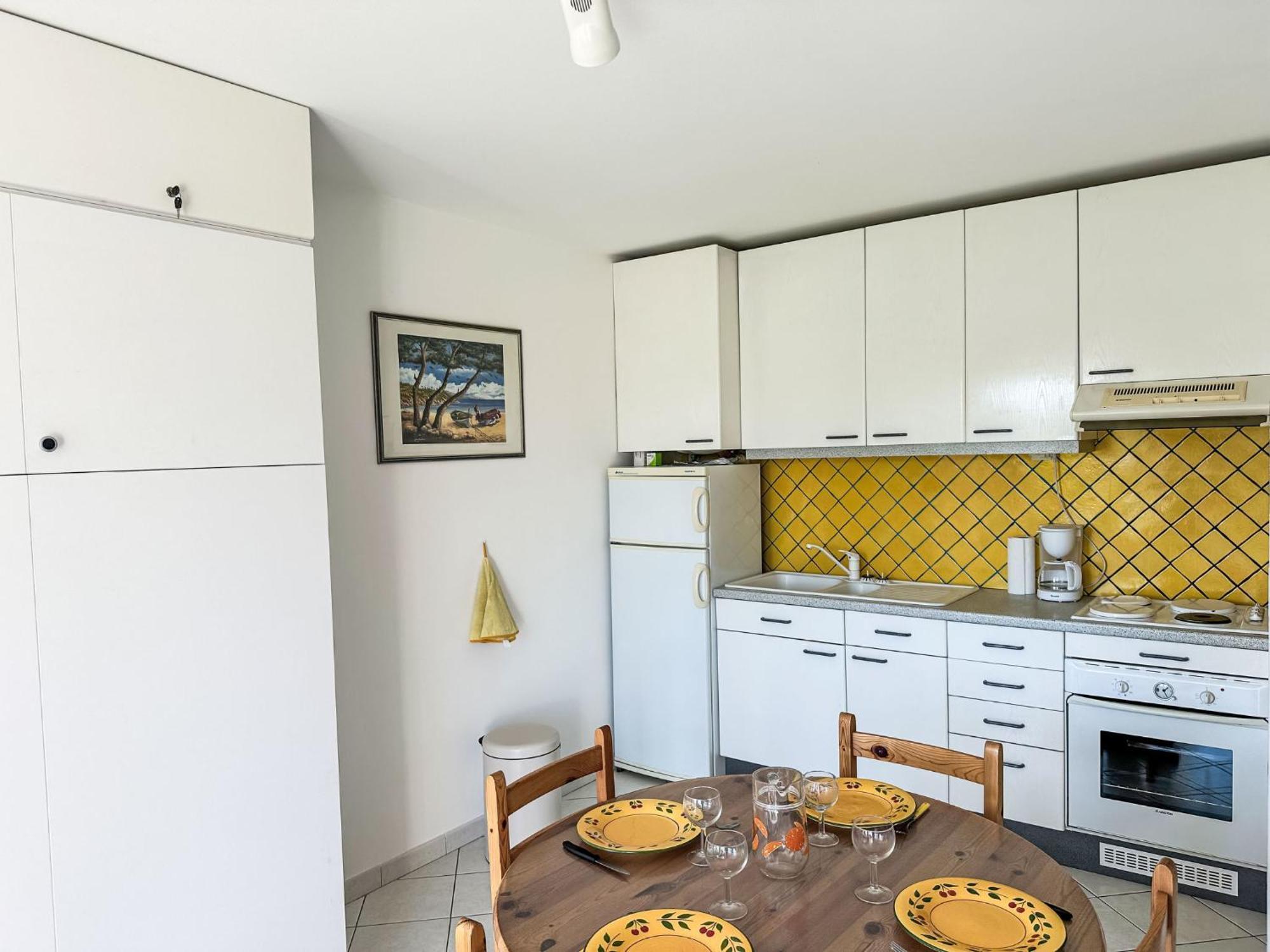 Apartment Les Roses Lauriers By Interhome Le Lavandou Esterno foto